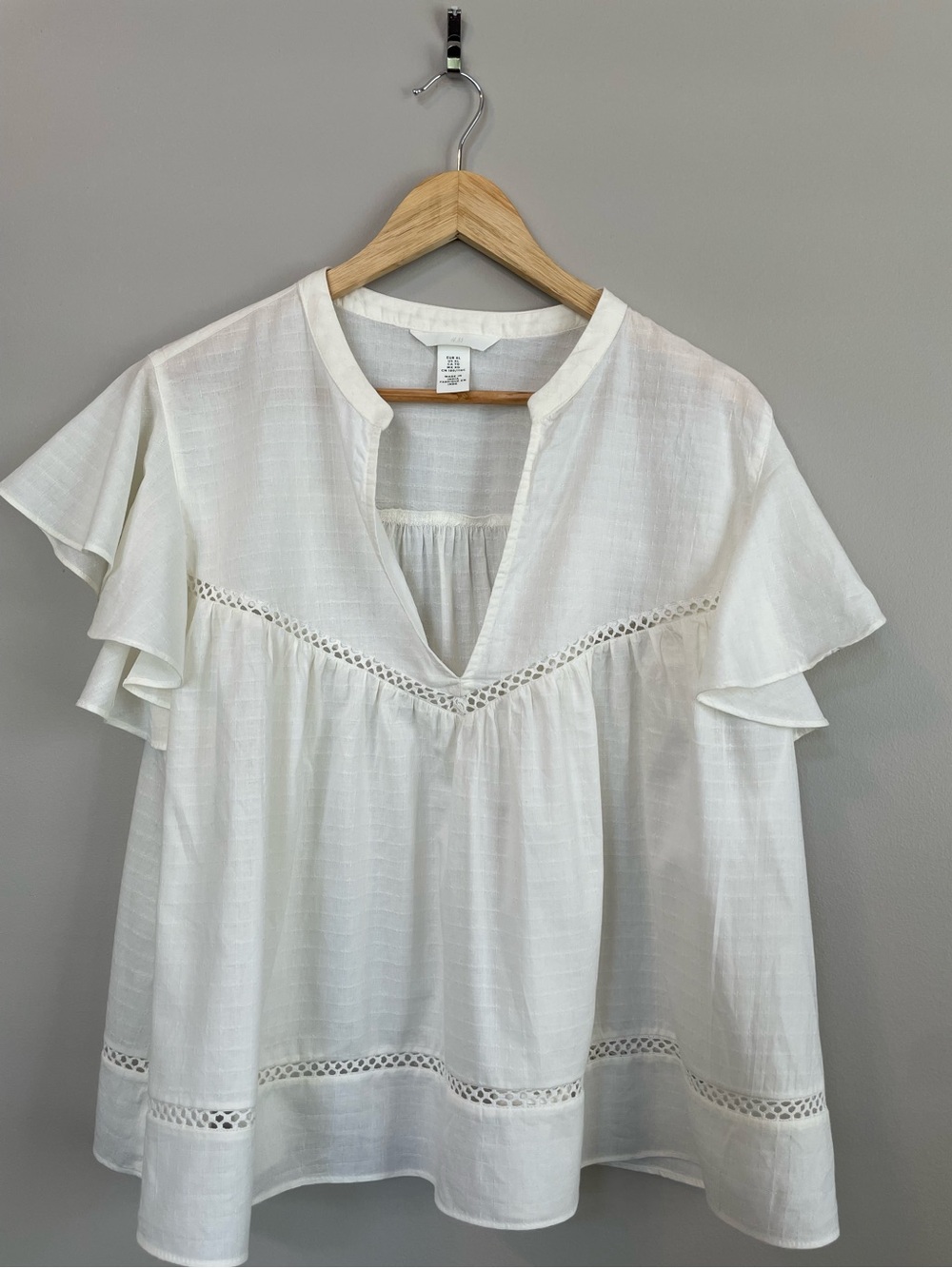 H&M Ivory Cotton Eyelet Flutter Sleeve Blouse XL